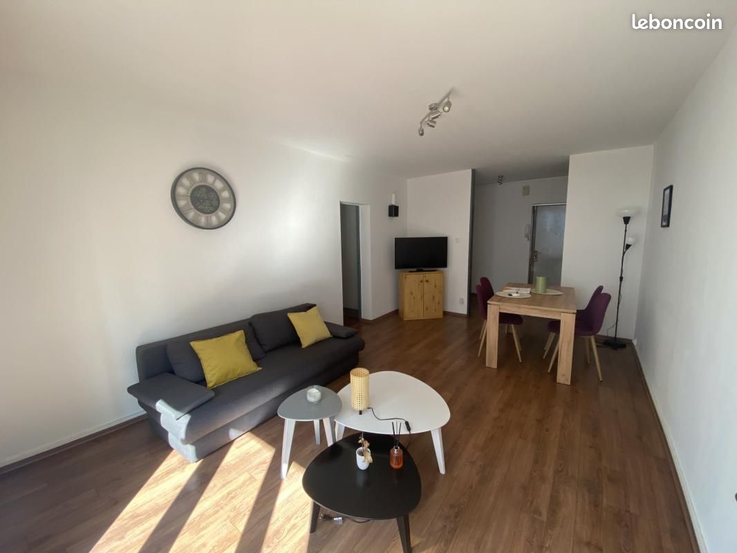 2 bedrooms Apartment in Strasbourg, France No. 250280