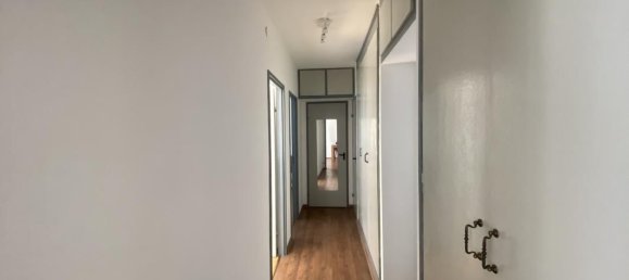 2 bedrooms Apartment in Strasbourg, France No. 250280 3