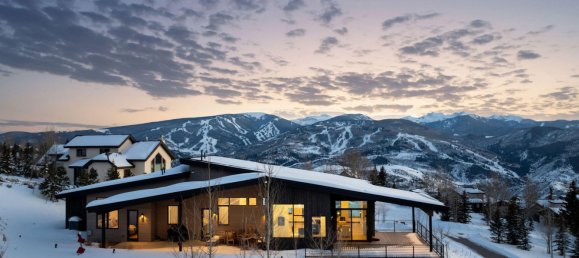 4 Schlafzimmer Gewerbliche Immobilie in Avon, USA, Nr. 560264 26