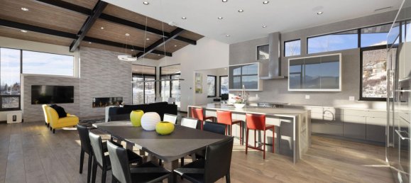 4 Schlafzimmer Gewerbliche Immobilie in Avon, USA, Nr. 560264 5