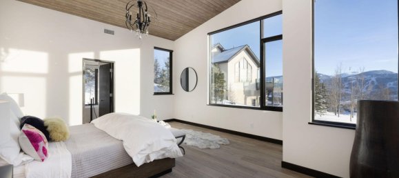 4 Schlafzimmer Gewerbliche Immobilie in Avon, USA, Nr. 560264 15