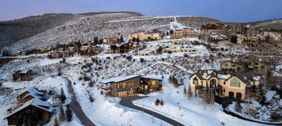 4 Schlafzimmer Gewerbliche Immobilie in Avon, USA, Nr. 560264 28