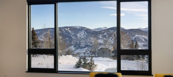 4 Schlafzimmer Gewerbliche Immobilie in Avon, USA, Nr. 560264 9