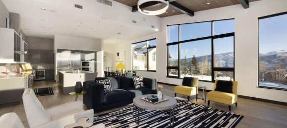 4 Schlafzimmer Gewerbliche Immobilie in Avon, USA, Nr. 560264 2