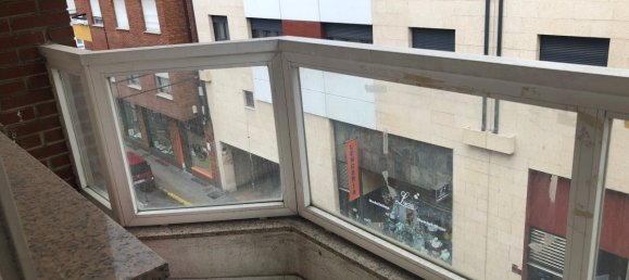 4 Schlafzimmer Wohnung in Leon, Spain, Nr. 70193 3