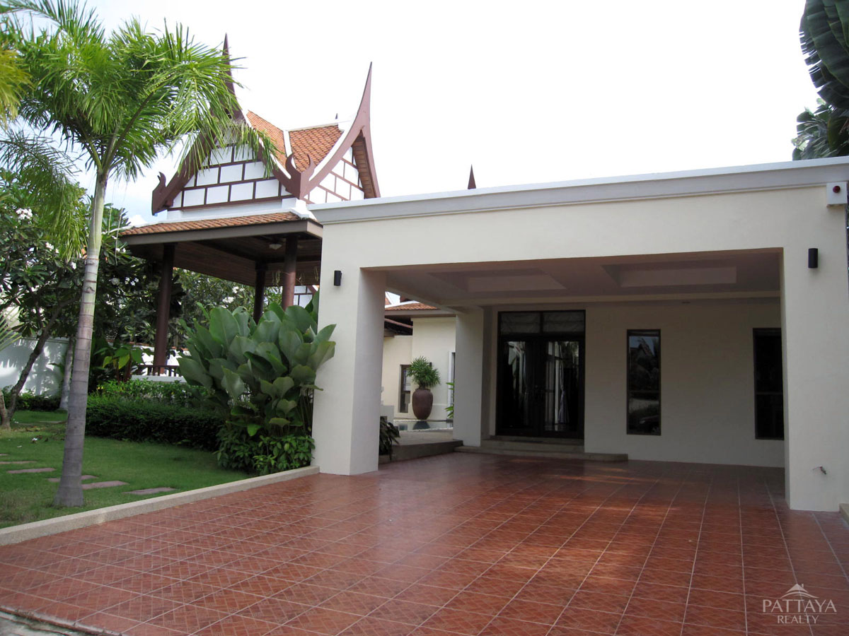 3 bedrooms Cafe / restaurant in Pattaya, Thailand No. 1303