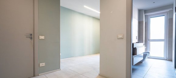 Квартира с 3 спальнями в Турин, Италия № 331229 28