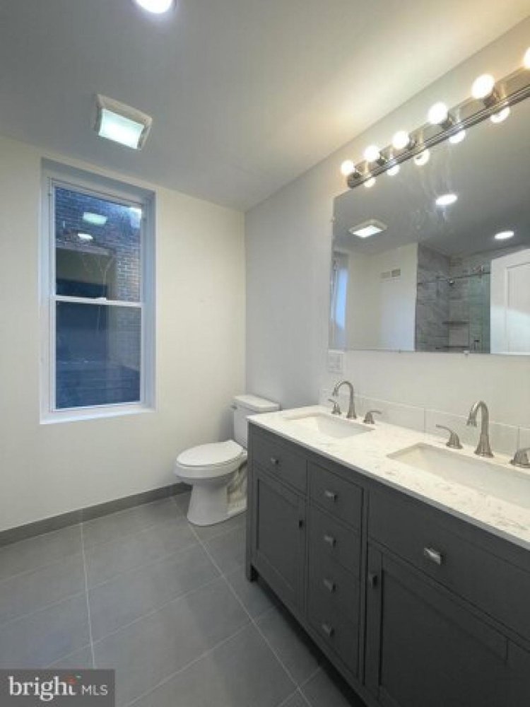 7 bedrooms House in Philadelphia, USA No. 389622