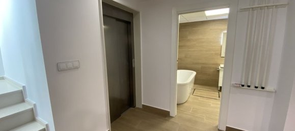 5 bedrooms Villa in San Miguel de Salinas, Spain No. 184737 31