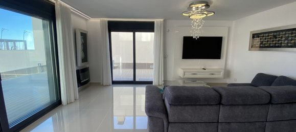 5 bedrooms Villa in San Miguel de Salinas, Spain No. 184737 6