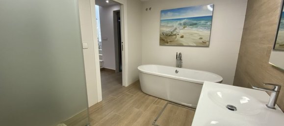 5 bedrooms Villa in San Miguel de Salinas, Spain No. 184737 32