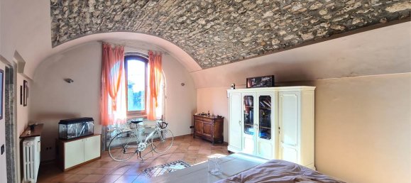 Apartamento T3 em Asso, Italy N.º 112272 13