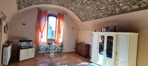 Apartamento T3 em Asso, Italy N.º 112272 14