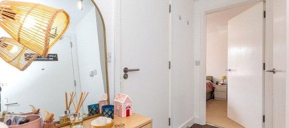 1 bedroom Apartment in Carshalton, United Kingdom No. 12267 6