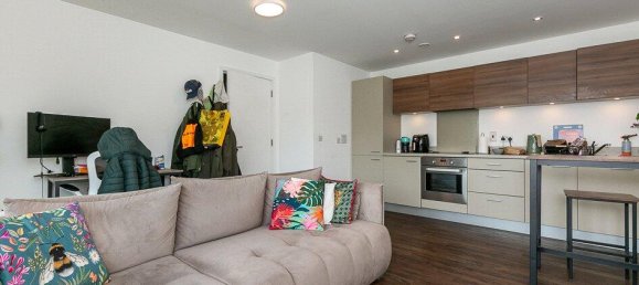 1 bedroom Apartment in Carshalton, United Kingdom No. 12267 3