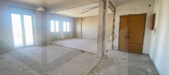 5 rooms Apartment in Torremaggiore, Italy No. 22725 2