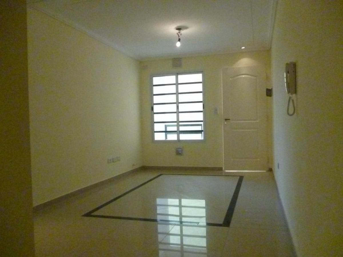 Studio in Bermudez, Argentina No. 11976