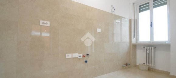 3 Schlafzimmer Wohnung in Turin, Italy, Nr. 327699 11