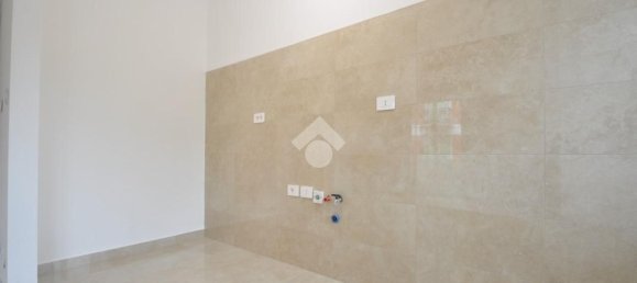 3 Schlafzimmer Wohnung in Turin, Italy, Nr. 327699 10