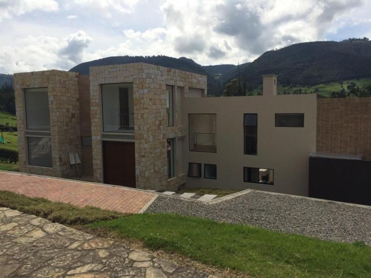 3 bedrooms House in Cundinamarca, Colombia No. 8201