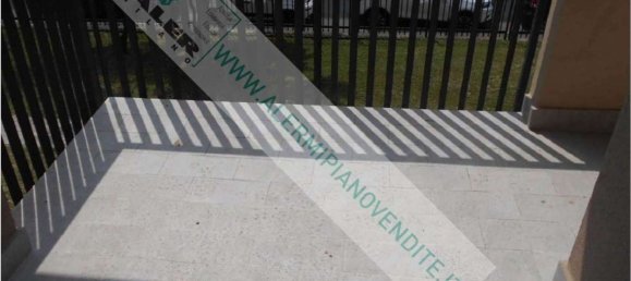 3 bedrooms Apartment in Milan, Italy No. 373129 4