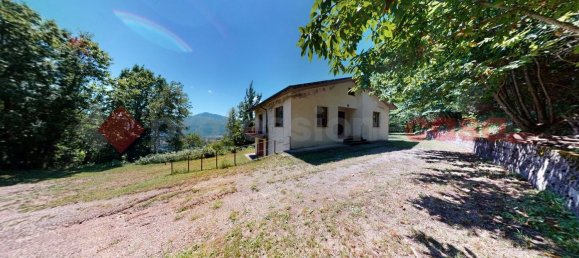 7 rooms House in Barga, Italy No. 122868 3