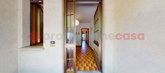 7 rooms House in Barga, Italy No. 122868 4