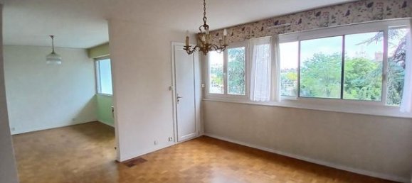 2 bedrooms Apartment in Laval, France No. 304412 8