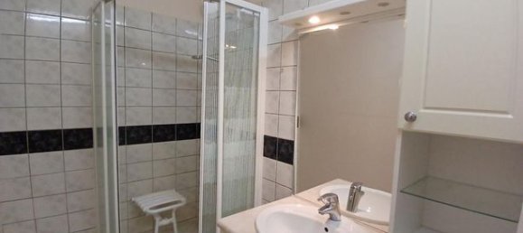 2 bedrooms Apartment in Laval, France No. 304412 6