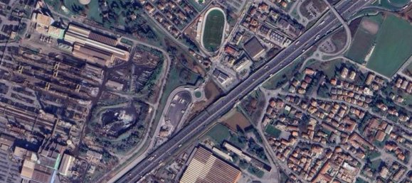 6 غرف نوم شقة في Dalmine, Italy رقم 380799 21