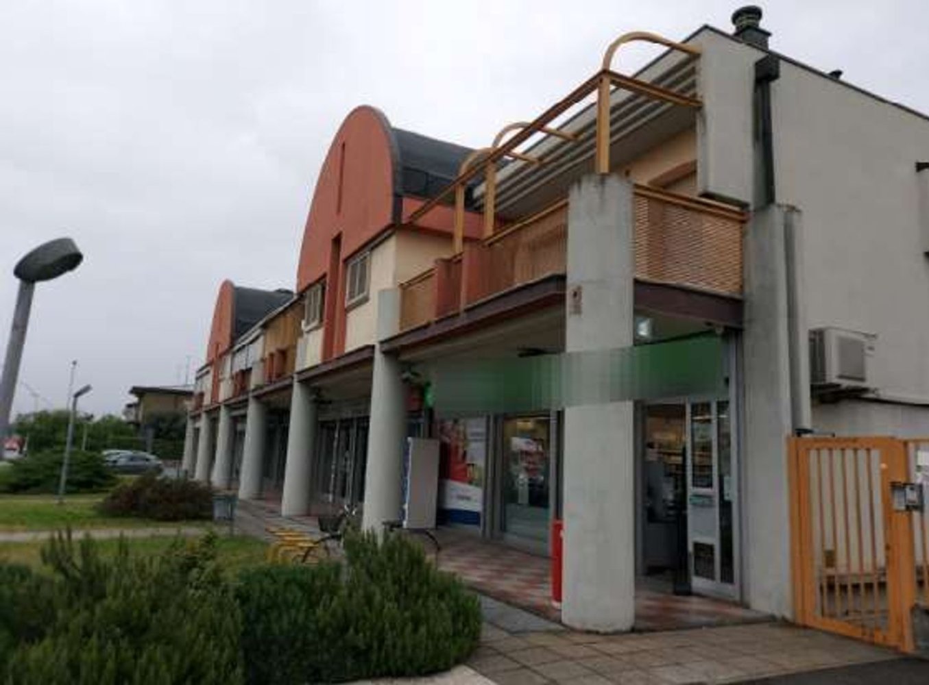 6 غرف نوم شقة في Dalmine, Italy رقم 380799