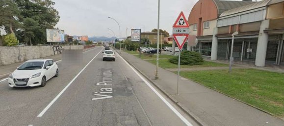 6 غرف نوم شقة في Dalmine, Italy رقم 380799 7