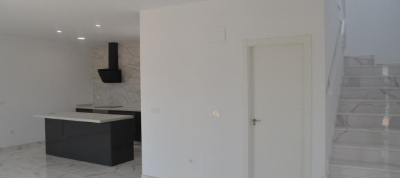 4 bedrooms Villa in Pinoso, Spain No. 11721 12