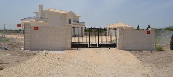 4 bedrooms Villa in Pinoso, Spain No. 11721 6