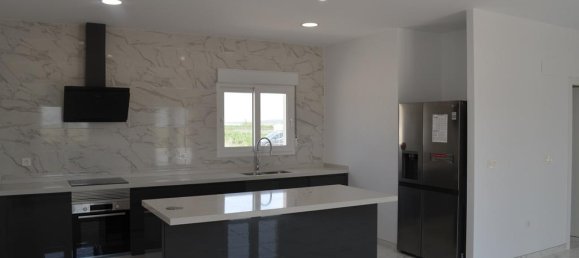 4 bedrooms Villa in Pinoso, Spain No. 11721 13