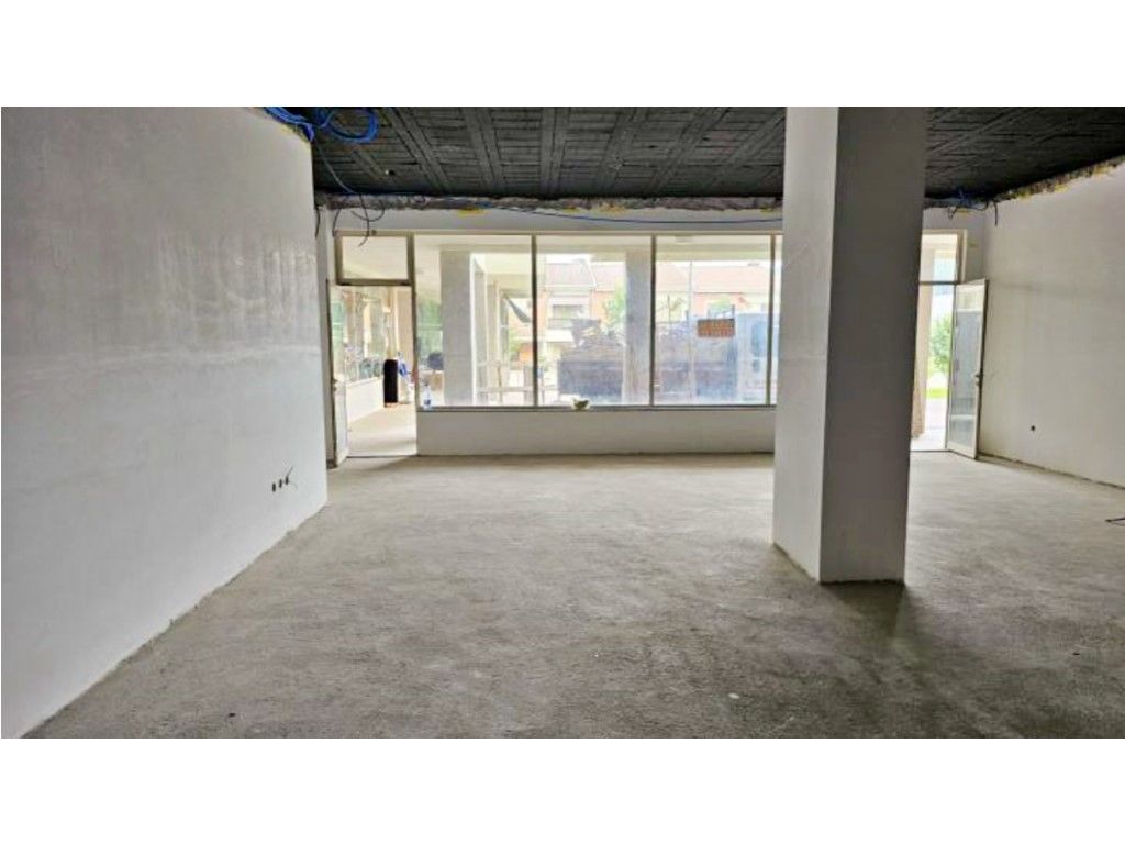 116m² Commercial property in Vila Nova de Famalicao, Portugal No. 340492