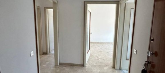 2 bedrooms Apartment in Vicenza, Italy No. 358925 3