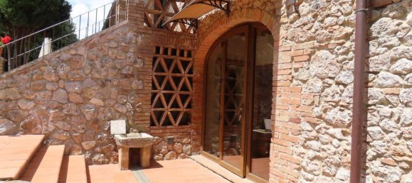 8 rooms House in Monteriggioni, Italy No. 166077 12