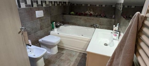 5 bedrooms House in Calcinaia, Italy No. 331671 40