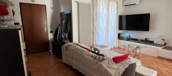 5 bedrooms House in Calcinaia, Italy No. 331671 7