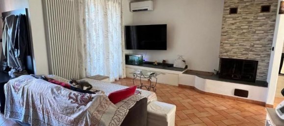 5 bedrooms House in Calcinaia, Italy No. 331671 9