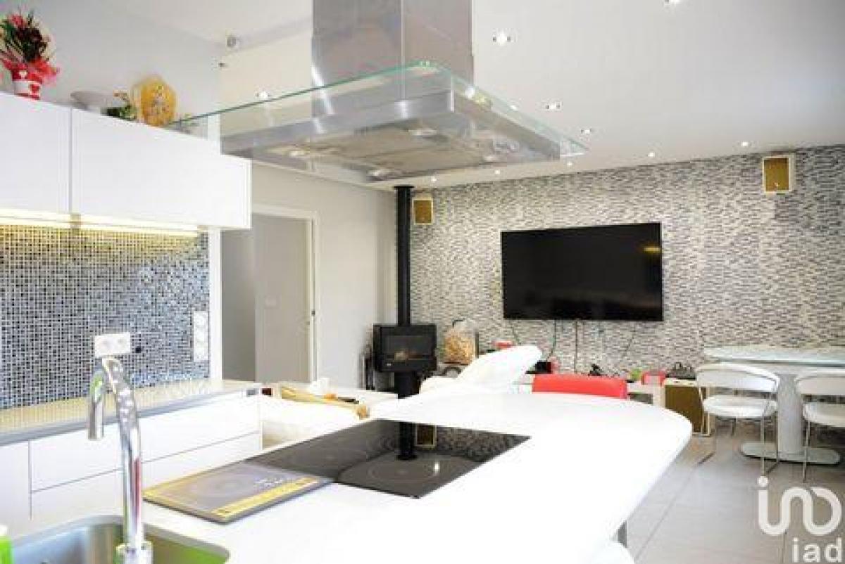 Кондоминиум  с 3 спальнями в Орсе, Франция № 9990