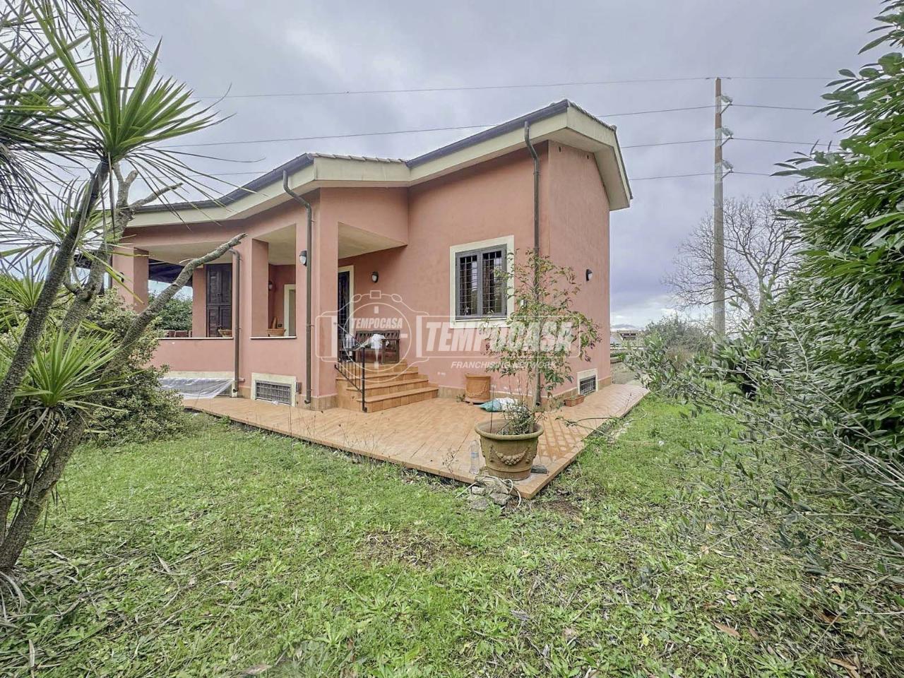 Villa de 7 divisões em Bracciano, Italy N.º 2279