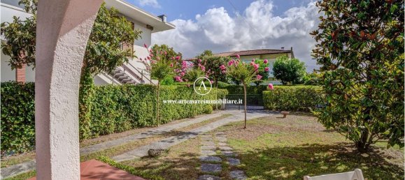 3 bedrooms Villa in Pietrasanta, Italy No. 304137 16