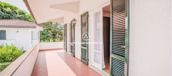 3 bedrooms Villa in Pietrasanta, Italy No. 304137 32