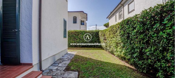 3 bedrooms Villa in Pietrasanta, Italy No. 304137 19