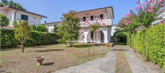 3 bedrooms Villa in Pietrasanta, Italy No. 304137 11