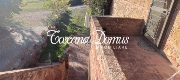 10 rooms House in Siena, Italy No. 28171 6