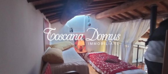 10 rooms House in Siena, Italy No. 28171 28