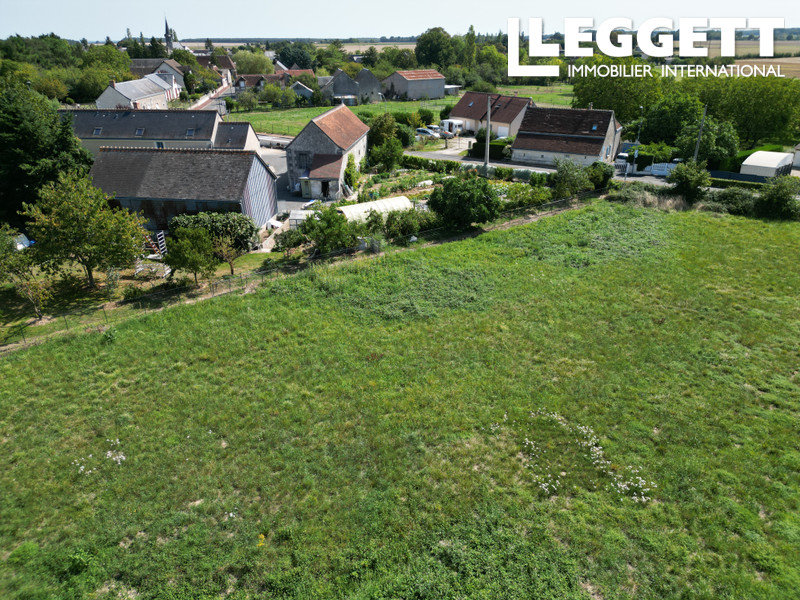  Land in Saint-Senoch, France No. 80129